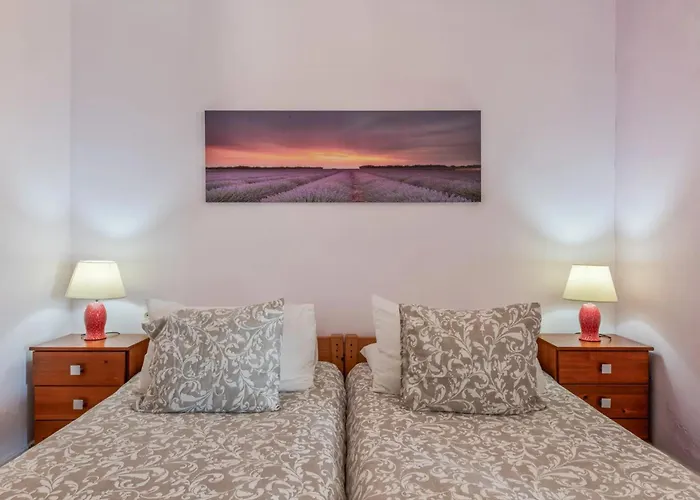 Rosa Eden Lägenhet *